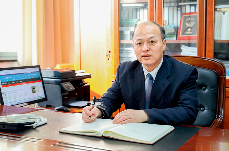 江蘇大學校長顏曉紅