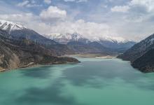 心手相牽，共筑雪域高原中國夢——以習(xí)近平同志為核心的黨中央關(guān)心西藏發(fā)展紀(jì)實(shí)