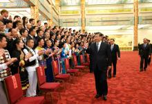 習(xí)近平等出席觀看第六屆全國少數(shù)民族文藝會演開幕式文藝晚會