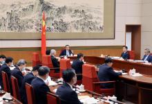 李克強(qiáng)主持召開國務(wù)院全體會議 討論《政府工作報告（征求意見稿）》 韓正等出席