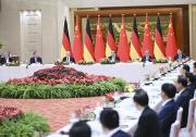 李克強與德國總理朔爾茨共同會見中德經(jīng)濟界代表并座談交流|李克強：對內外資、各類所有制企業(yè)一視同仁、公平對待|朔爾茨：為兩國企業(yè)家在對方國家經(jīng)營提供公平市場環(huán)境