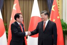 習(xí)近平會(huì)見日本首相岸田文雄|習(xí)近平：兩國(guó)要在數(shù)字經(jīng)濟(jì)、綠色發(fā)展、財(cái)政金融、醫(yī)療養(yǎng)老、維護(hù)產(chǎn)業(yè)鏈供應(yīng)鏈穩(wěn)定暢通等方面加強(qiáng)對(duì)話合作