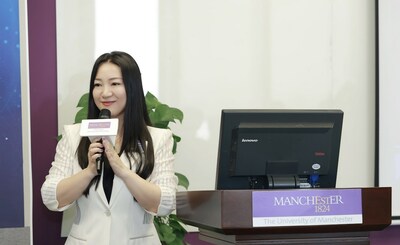 曼大中國(guó)中心主任傅瀟霄女士致歡迎辭