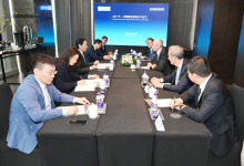 于勇與西門(mén)子公司董事會(huì)主席、總裁、首席執(zhí)行官博樂(lè)仁舉行會(huì)談