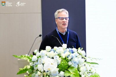 多倫多大學(xué)Noranda經(jīng)濟學(xué)講座教授 Loren Brandt