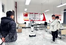達闥人形機器人走進呂梁師范實驗室，為學生開啟AI探索之門