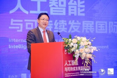 法國里昂商學(xué)院副院長、亞洲校區(qū)校長王華教授