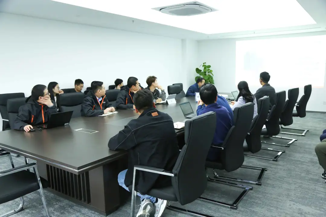 迪泰奇多款新品驚艷亮相，開創(chuàng)自動化涂膠新體驗(yàn)