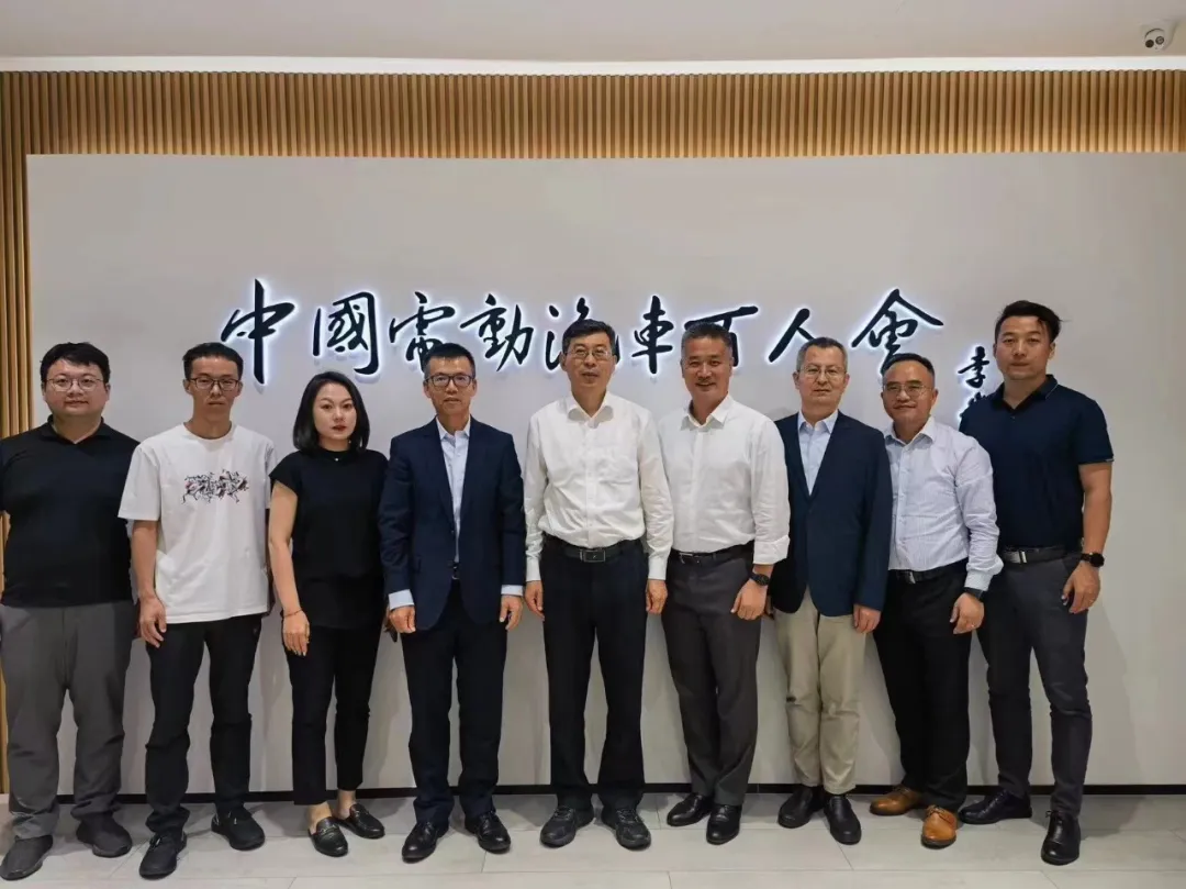 瑞薩電子中國(guó)總裁賴長(zhǎng)青到訪中國(guó)電動(dòng)汽車百人會(huì)