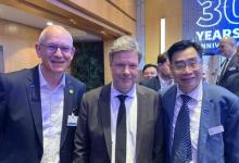 TüV NORD集團CEO Stenkamp博士與代表團陪同德國副總理哈貝克訪華