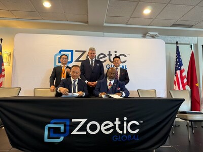 前排：Trident Global Holdings董事長(zhǎng)Jong Hyeog Yun和Zoetic Global聯(lián)合創(chuàng)始人兼執(zhí)行總裁Jerome Ringo 后排：Trident Global Holdings首席執(zhí)行官Sam Chi；前俄亥俄州國(guó)會(huì)議員兼Zoetic Global首席全球業(yè)務(wù)開發(fā)官Tim Ryan；Zoetic Global首席執(zhí)行官Avery Hong