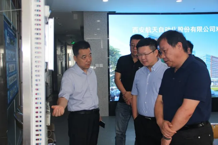 施耐德電氣（中國(guó)）有限公司來(lái)我公司考察交流