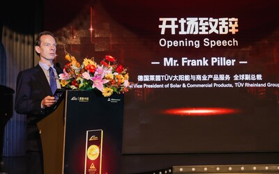 TüV萊茵太陽能與商業(yè)產(chǎn)品服務(wù)全球副總裁Frank Piller致辭