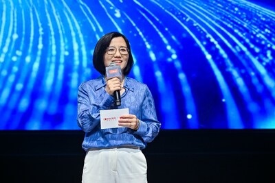 京東集團(tuán)副總裁、京東健康醫(yī)藥業(yè)務(wù)部總經(jīng)理宋志瑞女士致辭