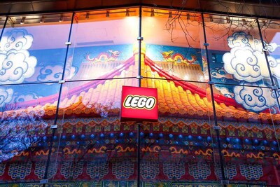北京樂高?品牌旗艦店融合眾多別具匠心的京韻元素以及沉浸式玩樂體驗