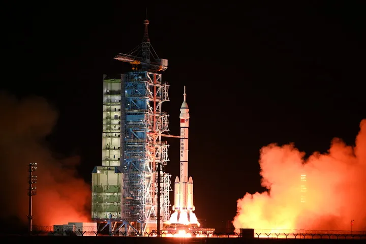 祝賀！神舟十九號(hào)載人飛船發(fā)射取得圓滿成功