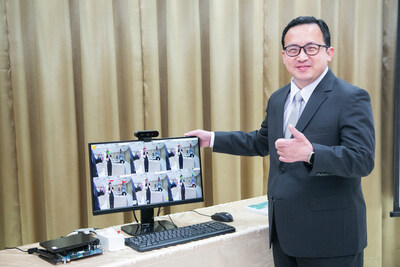 擷發(fā)科技董事長楊健盟首次正式展示與聯(lián)發(fā)科共同合作的工業(yè)級Genio AI物聯(lián)網平臺。
