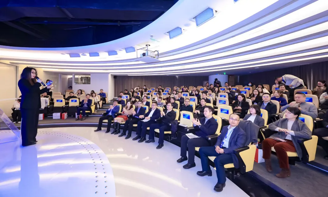 上海智能機器人標(biāo)桿企業(yè)發(fā)布暨智能機器人賦能百業(yè)供需對接系列活動順利舉行 | 智能機器人賦能百業(yè)