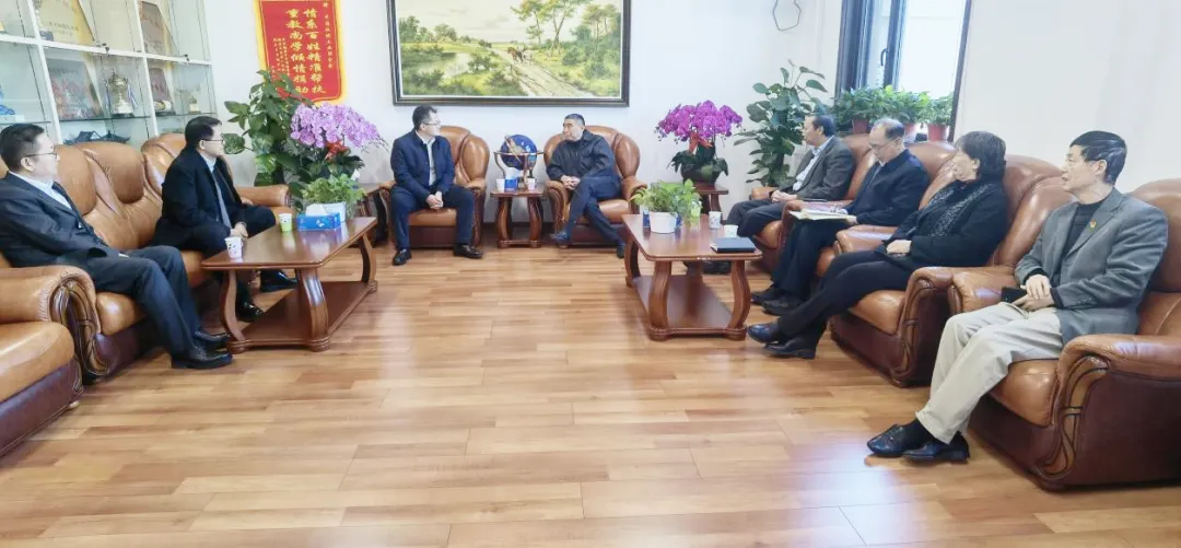徐念沙會(huì)長(zhǎng)會(huì)見(jiàn)濰柴集團(tuán)董事長(zhǎng)馬常海一行