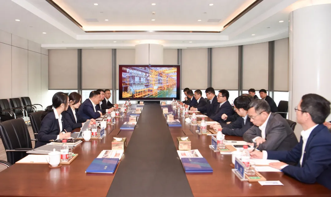 恒力集團(tuán)董事長陳建華：致力于打造全球行業(yè)標(biāo)桿，為國家的經(jīng)濟(jì)高質(zhì)量發(fā)展貢獻(xiàn)更大力量|上海電氣集團(tuán)黨委書記、董事長吳磊來訪    