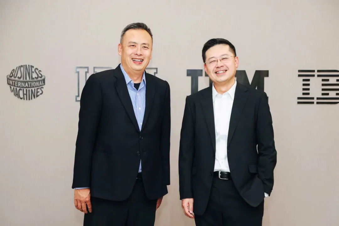 從降本到突圍：IBM 助力中國本土車企駛?cè)胫悄苻D(zhuǎn)型快車道