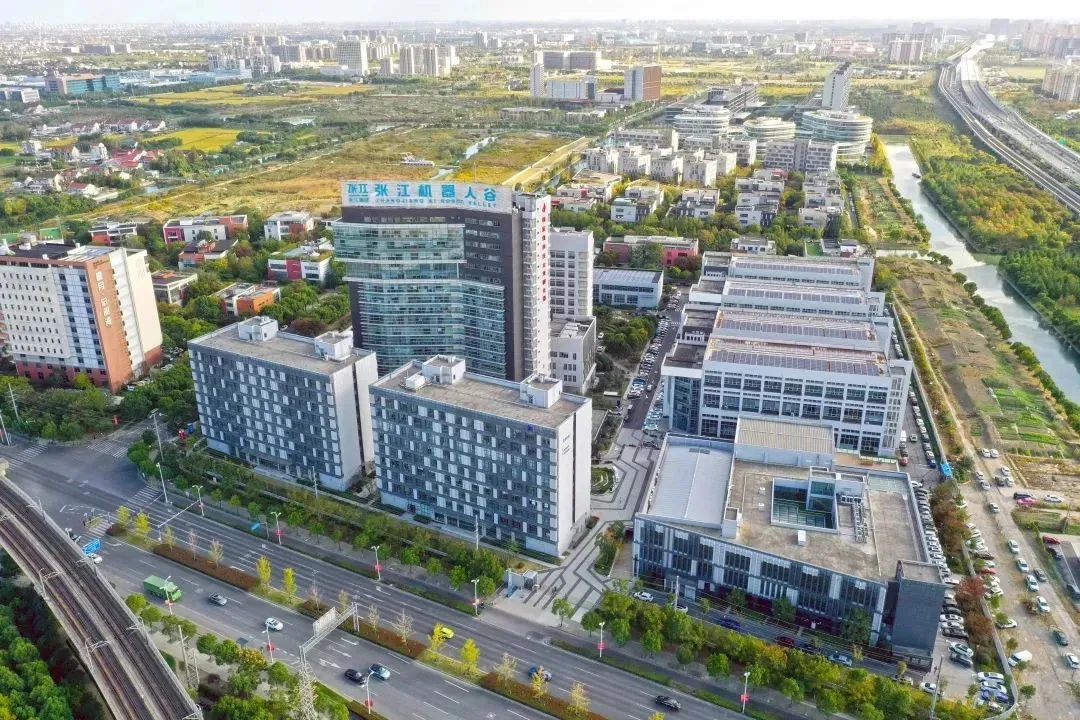國內(nèi)首個(gè)具身智能康復(fù)示范基地落地，浦東人形機(jī)器人產(chǎn)業(yè)不斷加速