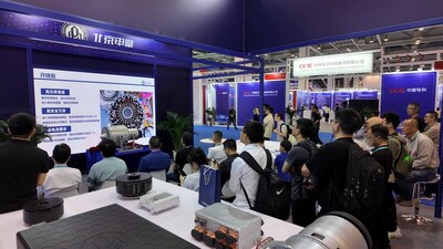 兆瓦級航空發(fā)電系統(tǒng)新品發(fā)布會現(xiàn)場