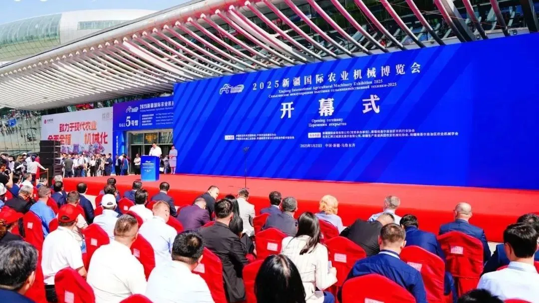 緯爾科技精準(zhǔn)農(nóng)業(yè)機(jī)器人閃耀2025新疆農(nóng)業(yè)機(jī)械博覽會(huì)