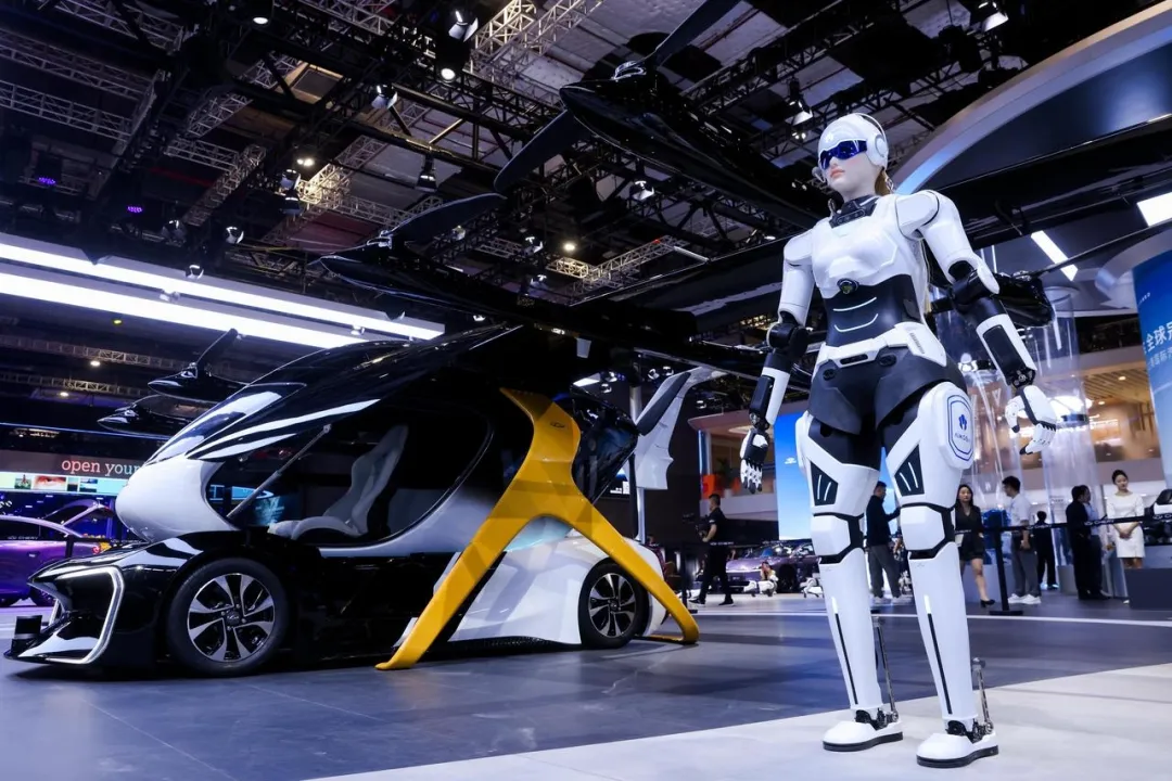 車(chē)企跨界布局人形機(jī)器人 AiMOGA的汽車(chē)基因