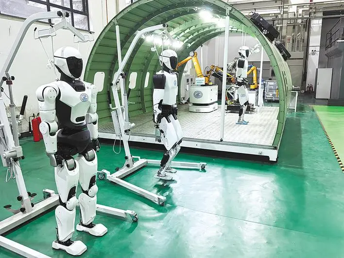 “荊楚”人形機器人正式成為武昌“居民”