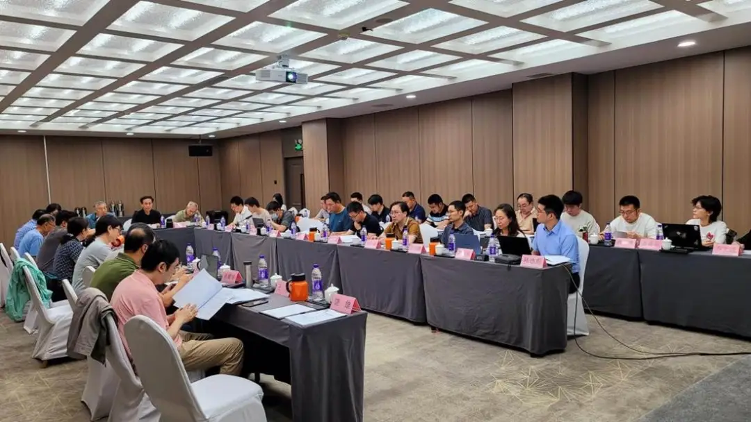  鐵路衛(wèi)新委《北斗技術在列車運行控制系統(tǒng)應用指南》通過專家審查