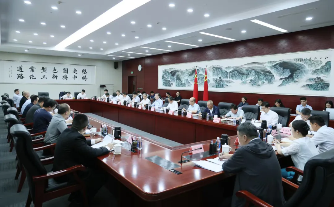 工業(yè)和信息化部召開第十次中小企業(yè)圓桌會議|聽取10家初創(chuàng)期中小企業(yè)負責人介紹和意見建議