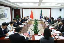 首次中國—南非數(shù)字部長對話在京舉行|工業(yè)和信息化部部長李樂成與南非通信和數(shù)字技術(shù)部部長馬拉齊共同主持對話