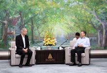 陳吉寧會見圖靈獎(jiǎng)、諾貝爾獎(jiǎng)得主杰弗里·辛頓等2025世界人工智能大會嘉賓代表|陳吉寧：我們將為全球各路人才來滬學(xué)習(xí)研究、創(chuàng)新創(chuàng)業(yè)創(chuàng)造良好環(huán)境