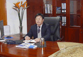 董事長(zhǎng)屈維謙先生
