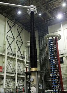 國內(nèi)首臺1100kVGIS出線瓷套研制成功