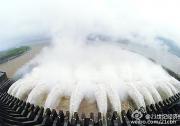三峽電站全年發(fā)電，相當(dāng)于減少4900多萬噸原煤消耗