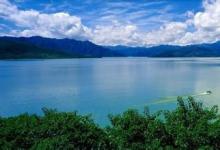 東江湖5艘自動化保潔船下水