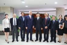 肖亞慶會見美鋁董事長兼CEO柯菲德一行