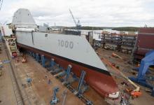 “朱姆沃爾特”號驅(qū)逐艦在美國通用動(dòng)力巴斯造船廠建造